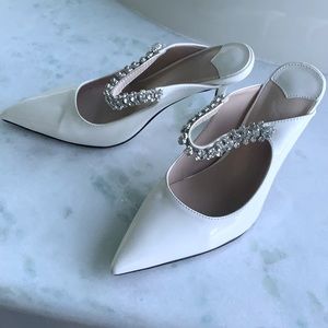 MOVING SALE 50% Off 
Manolo style mule 6.5